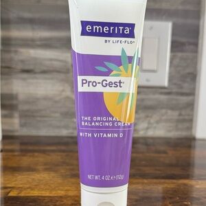 Pro-Gest Balancing Cream with Vitamin D - 4oz